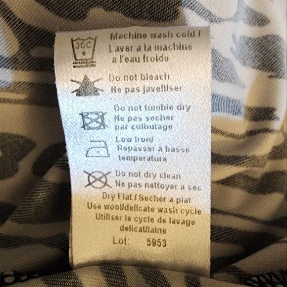 black/white top - Picture 9 of 9